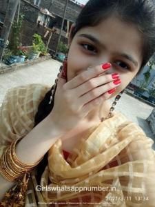 Hide Face Selfie, Selfie Photoshoot, साईं बाबा, Face Selfie, Delhi Girls, Snapchat Story, Girl Crush Fashion, Girls Dpz, Sake