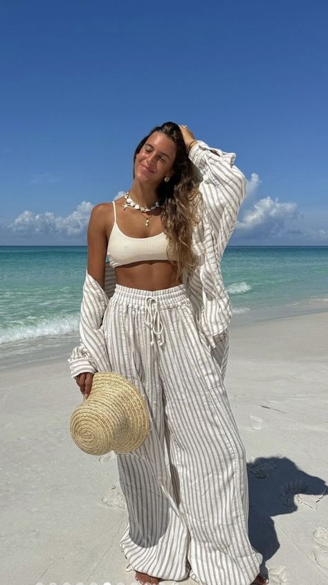 Plus Beach Outfits, Linen Shirt Beach Outfit, Bali Outfit Ideas Women, Summer Lake Outfits, Boat Outfit Women, Beach Inspo Outfits, Beach Honeymoon Outfits, All Inclusive Resort Outfit Ideas, Vacation Outfits Midsize