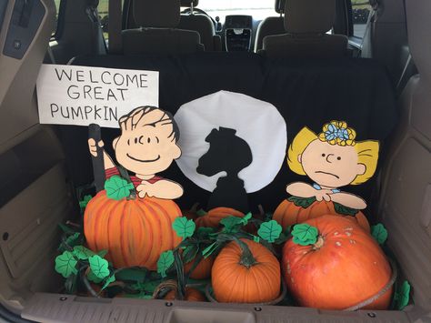 Welcome Great Pumpkin ! Peanuts ,Trunk Or Treat Peanuts Trunk Or Treat, Charlie Brown Halloween Decorations, Charlie Brown Trunk Or Treat, Welcome Great Pumpkin, Trunker Treat Ideas, The Great Pumpkin Charlie Brown, Trunk Or Treat Ideas, Great Pumpkin Charlie Brown, Charlie Brown Halloween