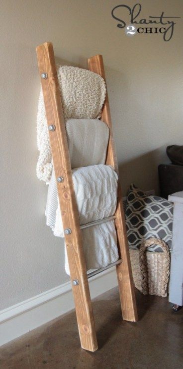 Decorate My Room, Classic Room, Diy Blanket, Diy Home Decor For Apartments, Diy Blanket Ladder, Apartment Decoration, Cute Dorm Rooms, Blanket Ladder, Wooden Ladder