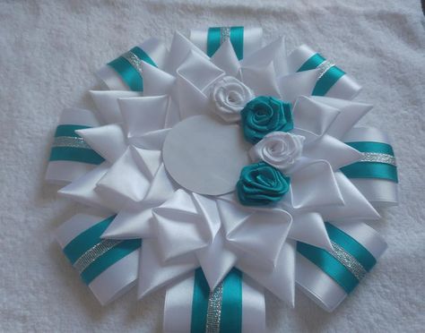 Diy Rossete Ribbon, Diy Birthday Pin, Ribbon Folding, Hoco Mums, Football Mums, Award Ribbons, Ribbon Ideas, Award Ribbon, Mums The Word