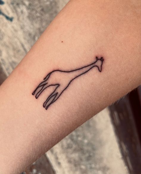 Small Giraffe Tattoo Simple, Cute Giraffe Tattoo, Simple Giraffe Tattoo, Giraffe Collage, Small Giraffe Tattoo, Giraffe Tattoo, Cute Simple Tattoos, 3 Tattoo, Cute Giraffe