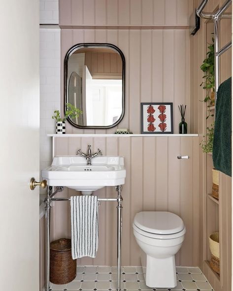 Bathrooms With Tongue And Groove Panelling: Tips & Ideas 10 Towels In Small Bathroom, Free Standing Sink Bathroom, Small Pedestal Sink, Loft Ensuite, Small Downstairs Toilet, Bathroom Sanitary, White Worktop, Tongue And Groove Panelling, Downstairs Toilet