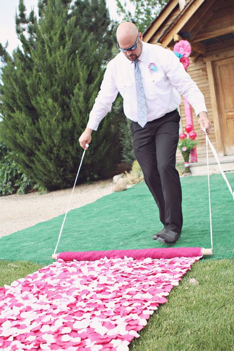 Aisle Runner Wedding Outdoor, Petal Aisle Runner, Petal Aisle, Rose Petal Aisle, Sleeping Beauty Wedding, Chinese Wedding Decor, Wedding Ides, Wedding Isles, Aisle Runner Wedding