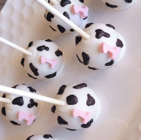 Cow Print Cake Pops, Cow Cake Pops, Cow Print Cakes, Animal Cake Pops, Cow Cakes, Barn Animals, Cow Pattern, Cow Print, Cake Pops