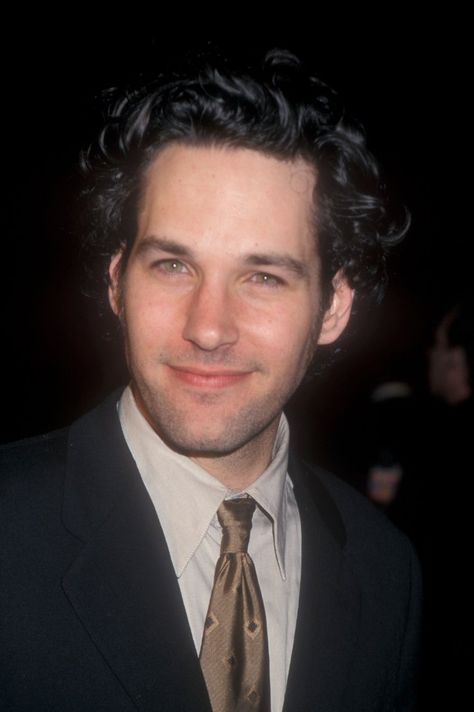 Pin for Later: Enjoy 2 Decades' Worth of Charming Paul Rudd Smirks 1999 Paul Rudd Young, 90s Actors, Edward Norton, Scott Lang, Actors Male, Handsome Guys, Paul Rudd, Actrices Hollywood, Man Thing Marvel