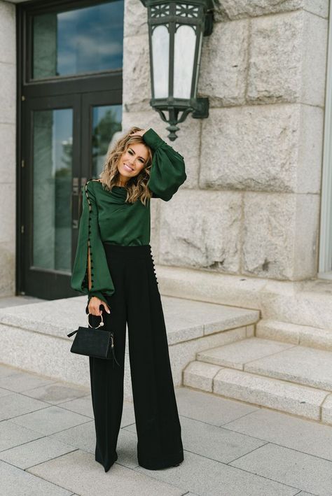 Freshen Up Your Work Wardrobe With These Classic Pieces | Hello Fashion Hunter Green Blouse Outfits, How To Style Green Top, Green Dressy Outfits, Emerald Green And Black Outfit, Green With Black Outfit, Green And Black Outfits For Women, Green Women Outfits, Emerald Green Blouse Outfit, Outfit With Green Top