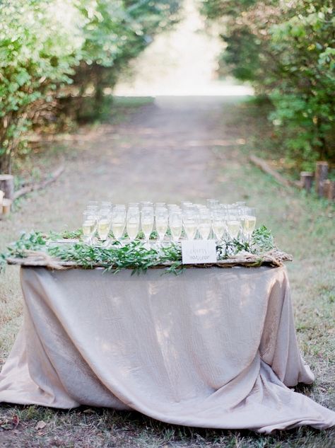 Romantic boho wedding decor: http://www.stylemepretty.com/little-black-book-blog/2017/03/01/romantic-boho-nashville-wedding/ Photography: Julie Paisley - http://juliepaisley.com/ Whimsical Wedding Inspiration, Romantic Theme Wedding, Romantic Wedding Receptions, Cottage Wedding, Boho Wedding Decorations, Wedding Drink, Wedding Boho, Whimsical Wedding, Nashville Wedding