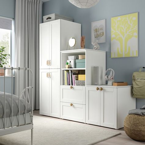 Ikea Childrens Room Storage, Ikea Kids Study Room, Ikea Smastad Hack Kids Room, Ikea Boys Room, Playroom Built In Storage, Playroom Storage Cabinets, Ikea Toddler Bedroom, Smastad Ikea Hack, Kids Wardrobe Ideas