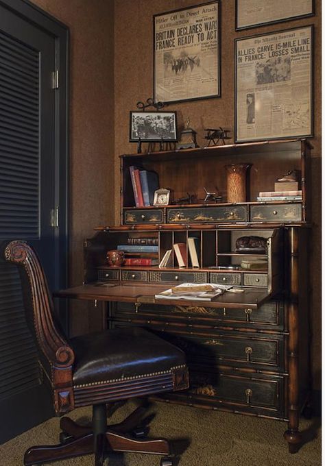 Masculine Office Decor, Masculine Home Offices, Masculine Home Decor, Office Decor Inspiration, Masculine Home Office, Masculine Office, Business Office Decor, Vintage Home Office, Furniture Inspiration