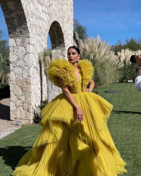 Yellow Wedding Dress Wedding Trend Yellow Bee Dress, Chartreuse Wedding Dress, Yellow Wedding Gown, Yellow Engagement Dress, Yellow Wedding Dress The Bride, Yellow Dress For Wedding, Yellow African Dress, Yellow Gown Dress, Yellow Designer Dress