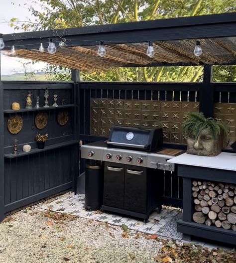 Outdoor Bbq Area, Outdoor Grill Station, Outdoor Kitchen Decor, Diy Patio Decor, Outdoor Bbq Kitchen, Painting Skills, Outdoor Kitchen Island, Backyard Kitchen, Outdoor Kitchen Patio