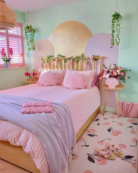 19 Girly House Decor Ideas: Elevate Your Space with Feminine Decor and Design Tips - TopReviewsAdviser Pastel Teen Bedroom, Colorful Bedding Ideas, Pastel Bedroom Ideas, Pastel Bedroom, Rainbow Window, Apartment Makeover, Kids Bedroom Inspiration, Pastel Room, Bedroom Refresh