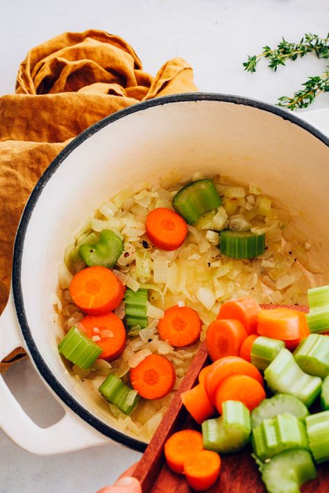 NOURISHING Chickpea Noodle Soup! 1 pot, wholesome ingredients, SO comforting! #vegan #soup #recipe #minimalistbaker Carrot And Celery Soup, Chickpea Noodle Soup, Chickpea Noodle, Vegetarian Seafood, Celery Recipes, Healthy Nutrition Plan, Tips For Good Health, Gluten Free Noodles, Celery Soup