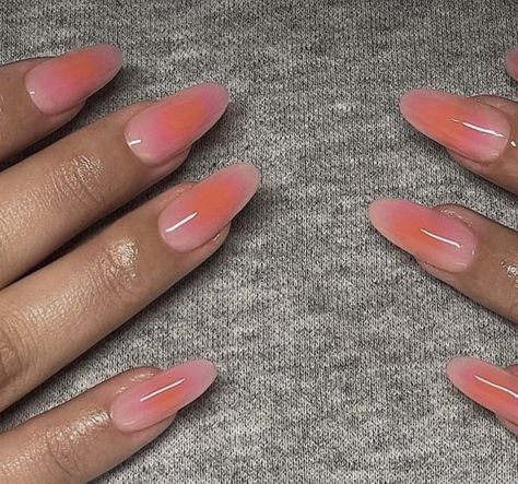 Centre Ombre Nails, Middle Ombre Nails, Peach Aura Nails, Pink Sunset Nails, Nails Degrade Colores, Summer Aura Nails, Peach Ombre Nails, Nails Degrade, Air Brush Nails