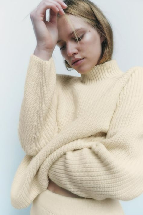 Loose Pullover Sweater, Belted Wrap Dress, Sparkly Sweater, Textured Knit Sweater, Oversized Sweater Cardigan, Cable Knit Turtleneck Sweater, Long Knit Cardigan, Rib Knit Cardigan, Cropped Knit Sweater