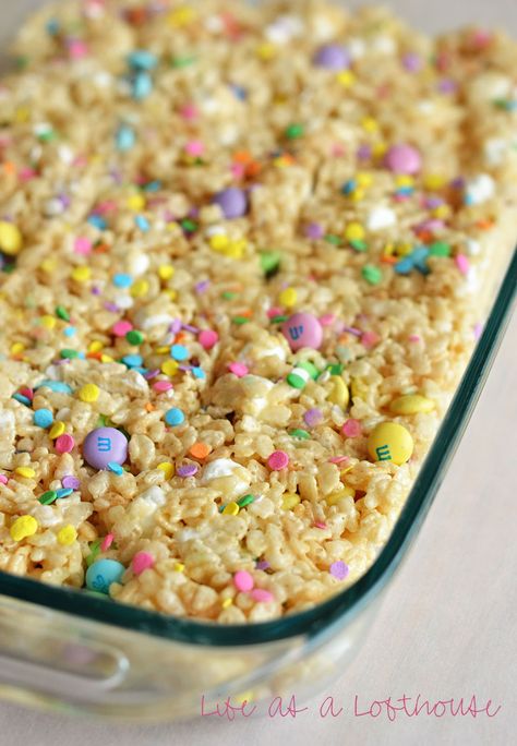 Loaded Rice, Life In The Lofthouse, Easter Rice Krispie Treats, Easter Snacks, Krispy Treats, Cereal Treats, Easter Baking, Rice Crispy Treats, Crispy Treats