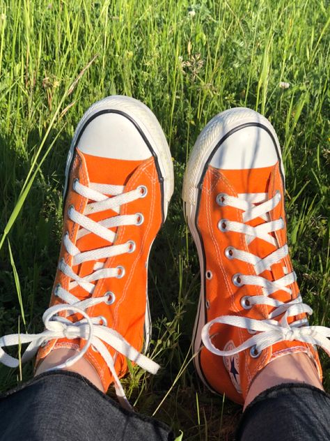 Orange Aesthetic Wallpaper, Orange Converse, Cute Converse Shoes, Converse Aesthetic, Cute Converse, Dr Shoes, Orange Shoes, Orange Aesthetic, Hype Shoes