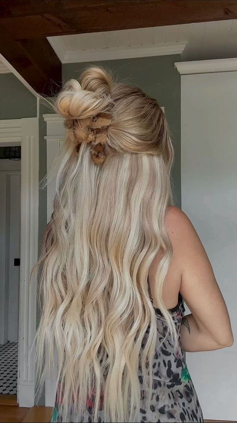 Cute little date night hairstyle Save & try ❤️‍🔥 | Instagram Hairstyles To Do With Extensions, Hairstyles For Clip In Extensions, Hairstyles For Extensions, Hair Styles With Extensions, Hair Extension Hairstyles, Hair Extensions Hairstyles, Hairstyles With Extensions, Hair Inspo Hairstyles, Date Night Hairstyles