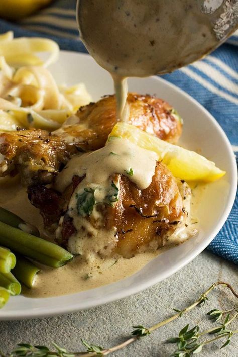 Baked lemon chicken with yogurt sauce (one pot meal) - Scrummy Lane Chicken With Yogurt Sauce, Chicken With Yogurt, Chicken Oven, Greek Yogurt Sauce, Baked Lemon Chicken, Easy One Pot Meals, Sauce For Chicken, Yogurt Sauce, Healthy Meals For Two