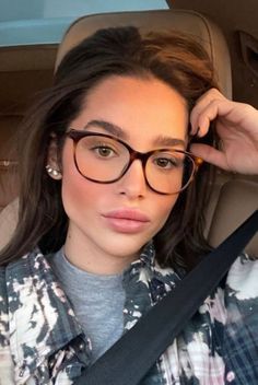 Women Reading Glasses, Eyewear For Round Face For Women, Cool Prescription Glasses, Womens Reading Glasses, Glasses Frames For Women Square Face, Cute Glasses For Women Oval Face, Cute Glasses For Women Frames, Glass Frame For Women, Cute Glasses Frames For Oval Faces