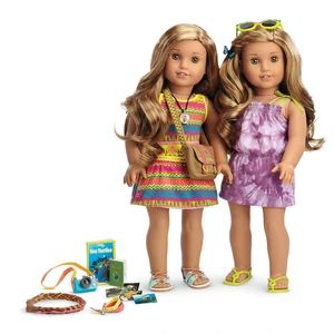 Debut Giveaways, Birthday Party Giveaways, Lea Clark, Green Flip Flops, American Doll Clothes, American Girl Dolls, Butterfly Hair Clip, Butterfly Hair, Slippers For Girls