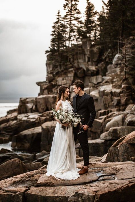 Find all of the adventure wedding inspiration you need with this Acadia National Park elopement inspiration session in Bar Harbor, Maine! Shenandoah Elopement, Acadia Wedding, Acadia National Park Wedding, Eloping Ideas, Elopement Places, Maine Elopement, National Park Engagement Photos, Acadia Maine, Black Groom