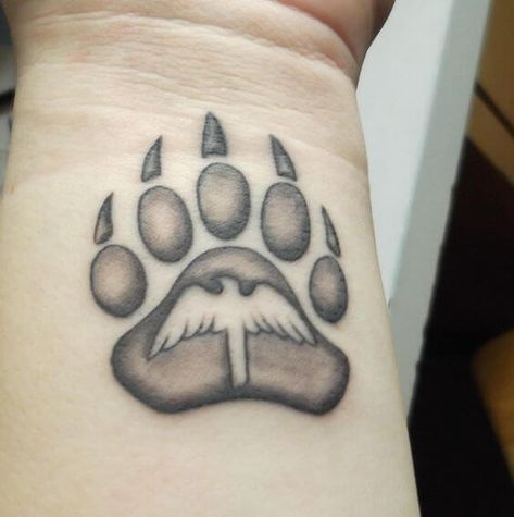 15+ Best Bear Claw Tattoo Ideas | PetPress Paw Print Tattoos, Bear Claw Tattoo, Bear Paw Tattoos, Claw Tattoo, Shoulder Cap Tattoo, Bear Paw Print, Pawprint Tattoo, Paw Tattoo, Bear Tattoos