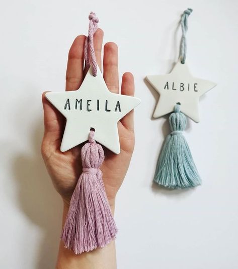 Diy Name Ornaments, Gift Ideas For Baby Boy, Sign Shapes, Clay Christmas Ornaments, Nursery Gifts, Personalised Baby Gifts, Clay Christmas Decorations, Nursery Decor Wall, Polymer Clay Gifts