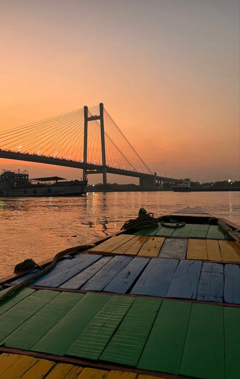 #aesthetic #vacation #kolkata #india Kolkata Ganga Ghat Aesthetic, North Kolkata Aesthetic, North Kolkata Aesthetic Photography, India Vacation Aesthetic, Aesthetic Night India, Kolkata Aesthetic Wallpaper, Bengali Aesthetic Wallpaper, Kolkata Aesthetic Video, Kolkata Snapchat