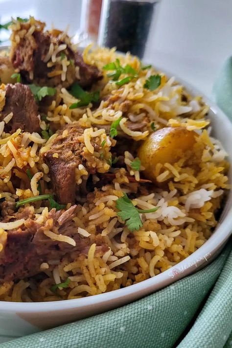 Lamb biryani. Lamb Recipes Indian, Lamb Biryani Recipe, Lamb Biryani, Chicken And Rice Dishes, Curry Recipes Easy, Slow Cooker Lamb, Middle East Recipes, Iftar Recipes, Country Recipes