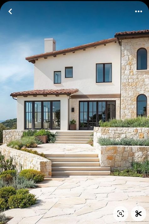 Exterior House Mediterranean, Mediterranean California Home, Spanish Tuscan Style Homes, Meditteranean Home Interior, Californian Houses Exterior, Modern Spanish Ranch Style Homes, Spanish Home Exterior Colors, Modern Mediterranean Facade, Mediterranean Style Homes Exterior