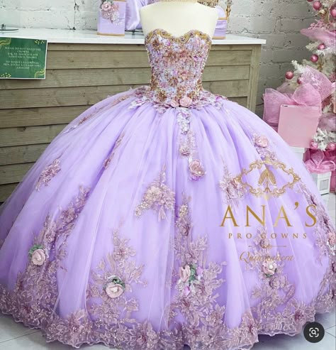 Lavender Quinceanera Dresses Long Sleeve, Tangled Sweet 16 Dress, Repunzel Quince Theme Dress, Quinceanera Dresses Light Purple, Purple And Gold Dresses, Lavender And Gold Quinceanera, Purple And Gold Quinceanera Dresses, Rapunzel Quince Dress, Rapunzel Quinceanera Dress