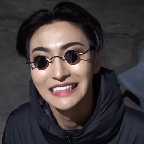 Taeyong Spiky Hair, Park Seonghwa Cute, Seonghwa Sunglasses, Seonghwa Cute Icon, Ateez Seonghwa Cute, Kpop Glasses, Sunglasses Meme, Seonghwa Ateez Icon, Ateez Seonghwa Icon