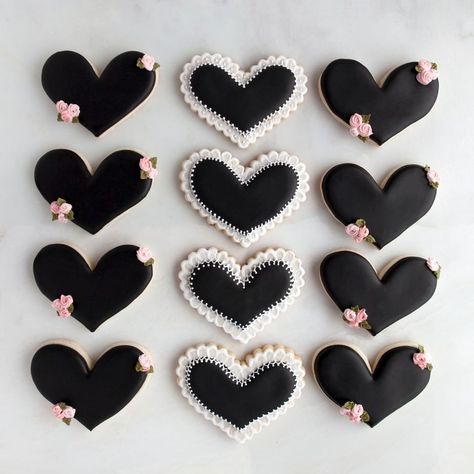 My Dark Heart .....Heart set 6....#theworldofsugarbombe,#sugarbombe, #sugarcookies, #decoratedcookies, #cookiesofinstagram,… Coffin Cookies, Valentines Day Sugar Cookies, Heart Sugar Cookie, Valentine Cookies Decorated, Heart Pinterest Cookies, Valentine Sugar Cookies, Valentines Day Desserts, Cookie Time, Valentines Day Cookies