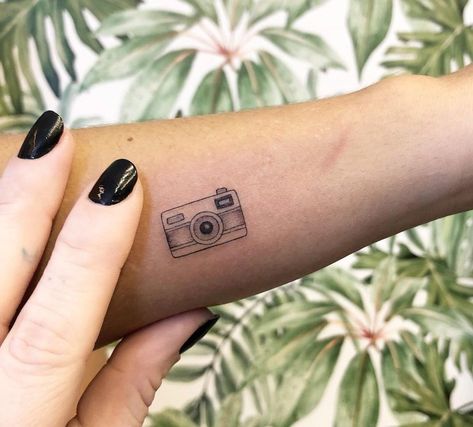 Camera Tattoos, Panda Tattoo, Shiva Tattoo Design, New Tattoo Designs, Camera Tattoo, Sick Tattoo, Tattoos For Lovers, Tattoo Photography, Getting A Tattoo