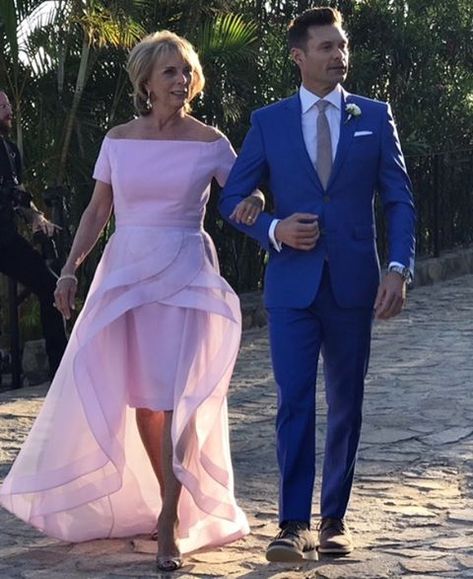 The Most Stylish Celebrity Mothers of the Bride Mother Gown, Mother Of The Bride Fashion, Dresses Long Formal, Mom Wedding Dress, Celebrity Bride, Long Formal Dresses, Mother Of Bride Outfits, Mother Of The Bride Dresses Long, Ryan Seacrest