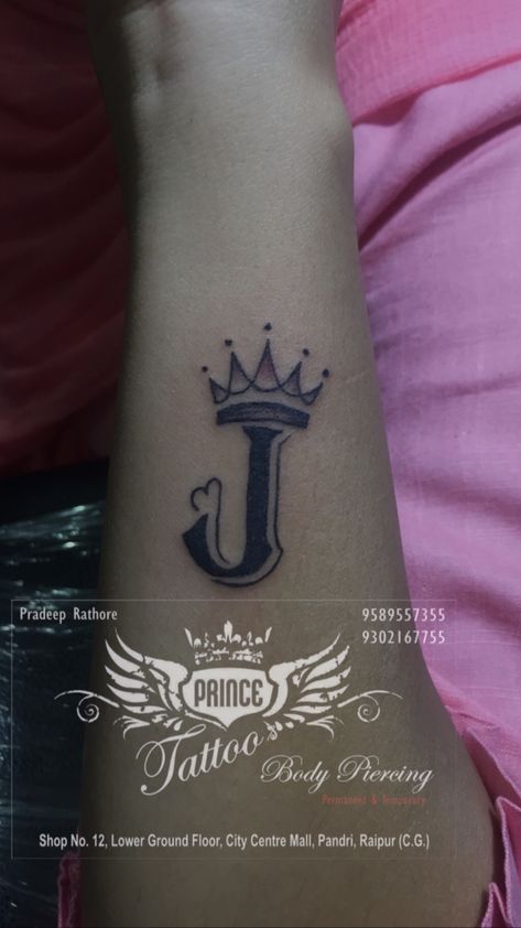 #Jletterwithcrowntattoo#bestjtattoo#jtattoo#jnanelettertattoo#jcrownand3dtattooprincetattooraipurindia# J Crown Tattoo, J Tattoo Design, J Tattoo Ideas, Letter J Tattoo Ideas, J Letter Tattoo, Tattoo Ideas Butterfly, Letter J Tattoo, Crown Tattoos, J Letter