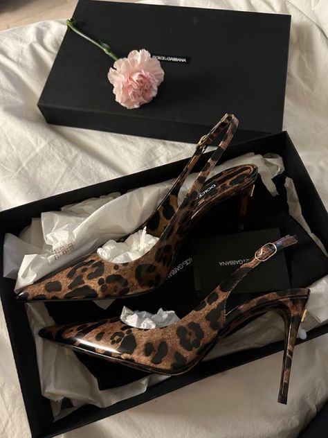 Leopard Print Heels, Cartier Panthere, Leopard Heels, Devil Wears Prada, Pretty Shoes, Dream Shoes, Cheetah Print, Cute Shoes, No. 2