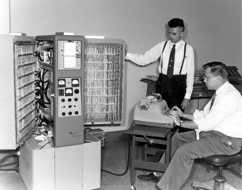 Computers in the 1950s Alter Computer, First Transistor, Assembly Language, Computer History, New Bedford, Old Computers, Personal Computer, Learn To Code, Photo Memories