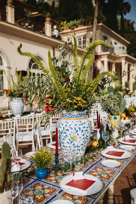 wedding centerpieces . wedding flowers . Sicilian wedding theme . Sicilian ceramics.Italian wedding. Sicilian Table Decor, Sicily Wedding Ideas, Sicilian Table Setting, Colorful Mediterranean Wedding, Italy Inspired Decor, Sicilian Theme Wedding, Sicilian Wedding Decoration, Italian Theme Decor, Sicilian Party Theme