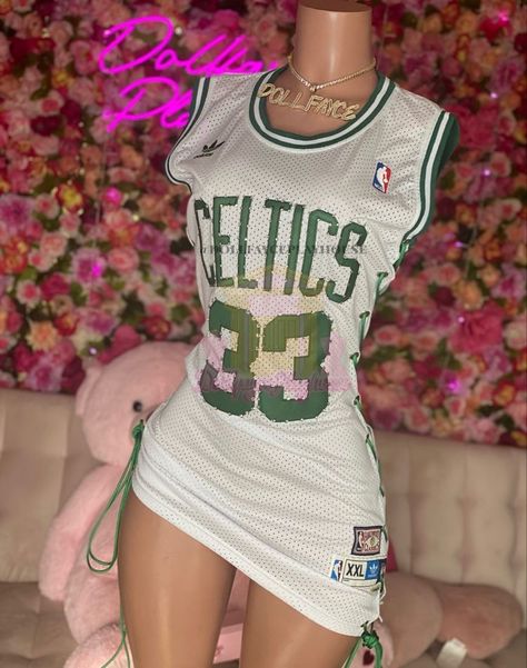 Nba Jersey Dress, Jersey Dress Outfit, Celtics Jersey, Hat Jewelry, Jordan Outfit, Black Dresses Classy, Jersey Outfit, Tween Outfits, Cute Swag Outfits