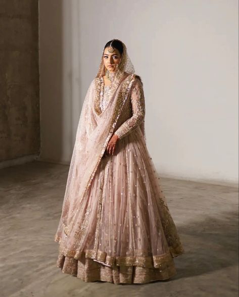 Faiza Saqlain, Heavy Lehenga, Bridal Consultant, Simple Pakistani Dresses, Pink Tulle, Frock Design, Pakistani Wedding, Pakistani Dresses, Bridal Collection