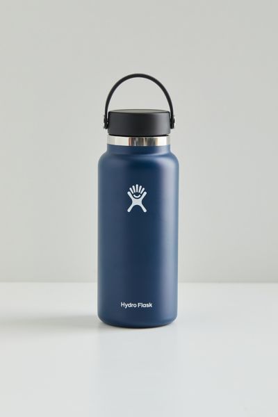 Dark Blue Hydroflask, Blue Hydro Flask Aesthetic, Navy Hydroflask, Hydro Flask Colors, Blue Water Bottle, Hiking Water Bottle, Bamboo Flatware, House Bedroom Ideas, Spiderman Web