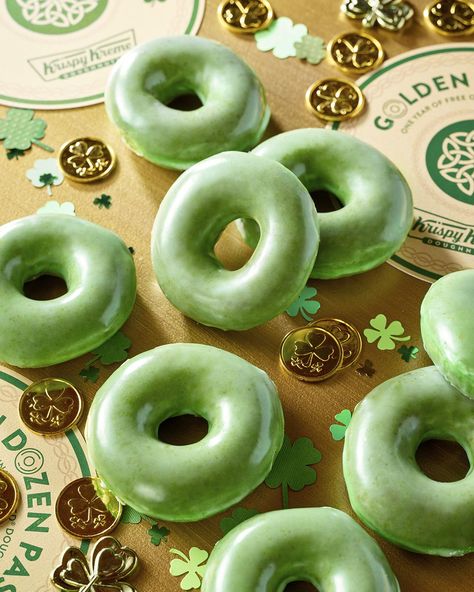 Krispy Kreme Is Turning Its Glazed Donuts Green For St. Patrick’s Day—And Giving Away Free Donuts For A Year!Delish Green Sweets, Green Desserts Aesthetic, Green Donuts Ideas, Matcha Donut, Pistachio Donut, Green Doughnut, Green Food, Pistachio Glazed Donut, Green Donut