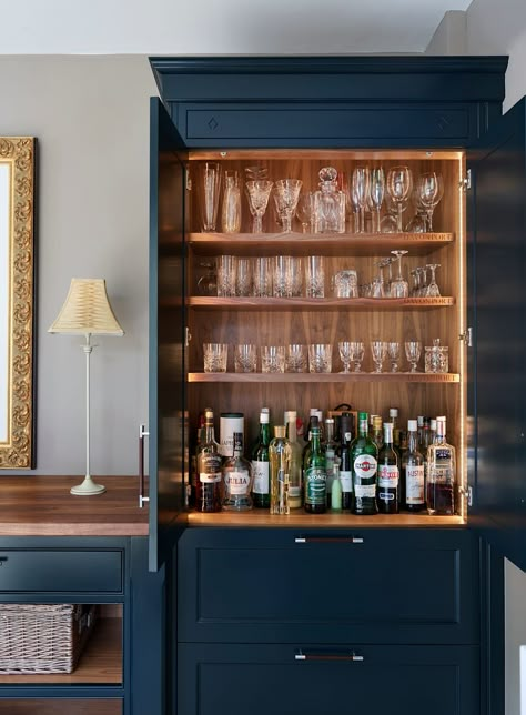 Audley | Georgian Country House : Built-in kitchens by Davonport Bar Mini, Bar Shelves, Home Bar Design, Built In Bar, Bespoke Kitchen, Home Bar Designs, Mini Bars, Bar Interior, Drinks Cabinet