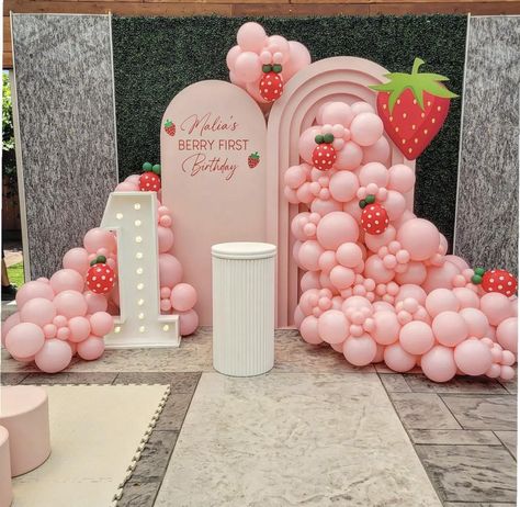 Berry First Birthday Party Balloons, Strawberry Shortcake For Birthday, Babygirl First Birthday Themes, Strawberry Shortcake Backdrop Ideas, Strawberry Theme Backdrop, Babygirl 1st Birthday Party Themes, Strawberry Shortcake Party Ideas 1st Birthdays, Babygirl 1st Birthday Theme, Strawberry Theme Party Decorations