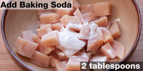 You can also use baking soda to tenderize meat. | 23 Tips That'll Trick Others Into Thinking You're A Chef Classic Burger Recipes, Kitchen Hacks Cooking, Perfect Quinoa, Cooking Vegetarian, Perfect Grilled Cheese, Background Food, Baking Hacks, Cooking Techniques, Fryer Recipes