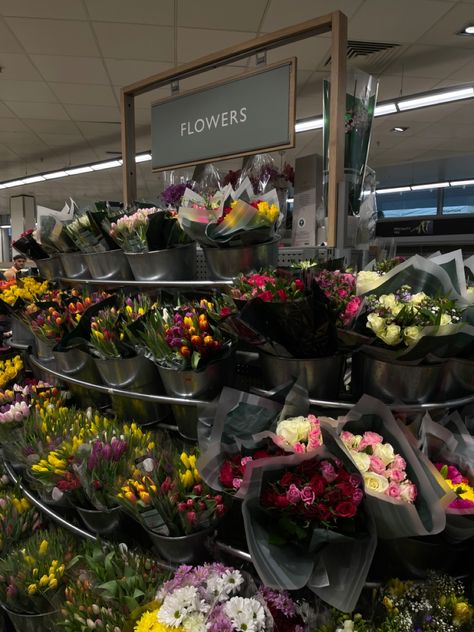 london flowers waitrose Mic Aesthetic, London Flowers, School Apartment, Med School, Dream Job, Homework, Florist, Casual Outfits, Apartment