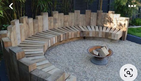 Outdoor Fire Pit Seating, Fire Pit Landscaping, Fire Pit Seating, Garden Fire Pit, Fire Pit Area, Deck Decorating Ideas, Family Garden, Outdoor Gardens Design, Backyard Fire